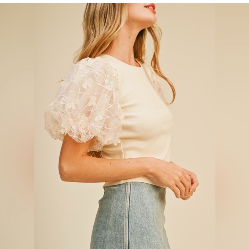 NWT &Merci Puff Sleeve Top Size Large (Fits like Medium) - Picture 2 of 11